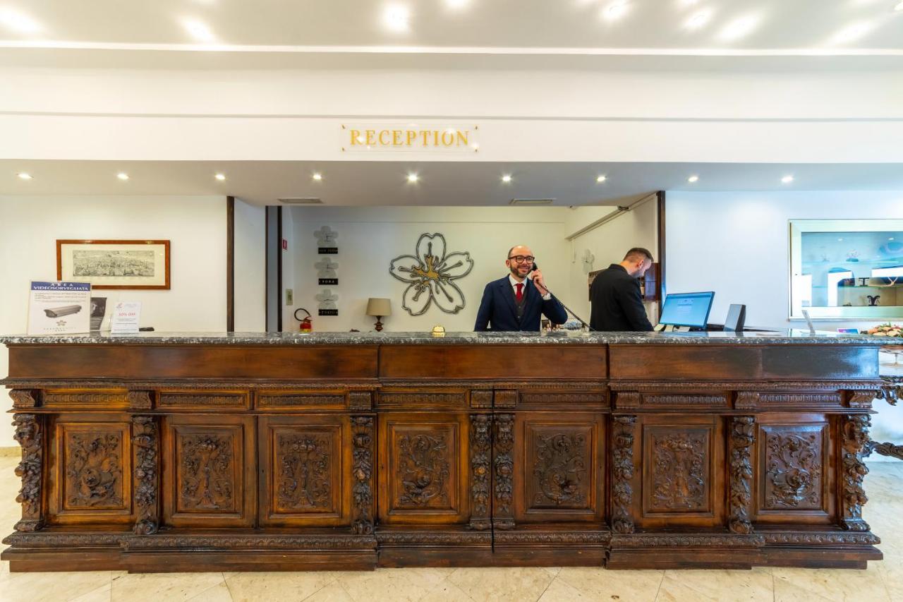 Hotel Sakura Torre del Greco Dış mekan fotoğraf