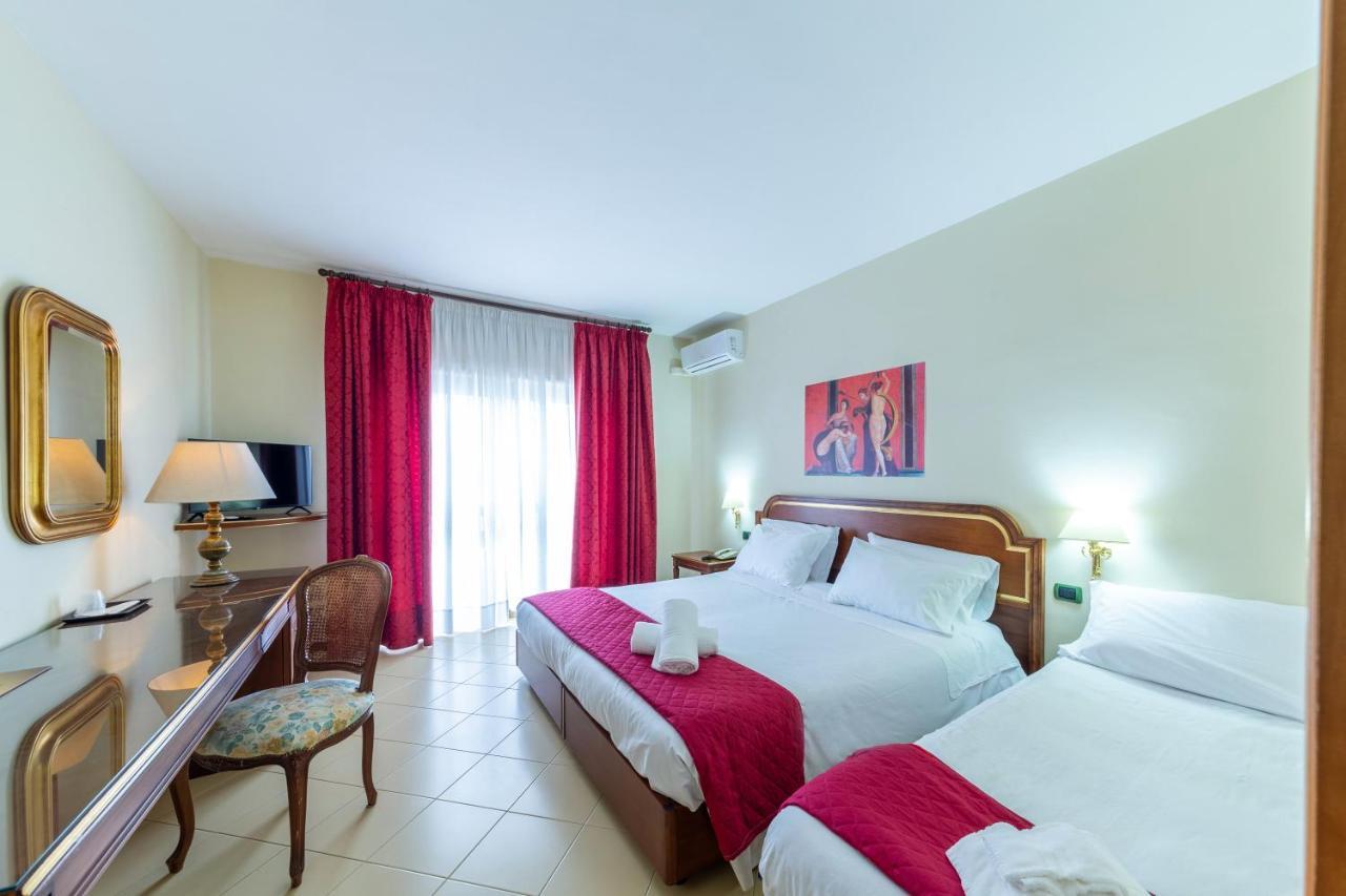 Hotel Sakura Torre del Greco Dış mekan fotoğraf